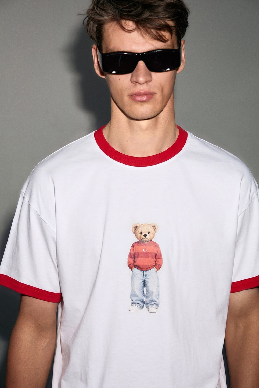 BAMSI Erkek %100 Organik Pamuklu Kontrast Yakalı Dünya Kupasına Özel Baskılı Beyaz T-Shirt