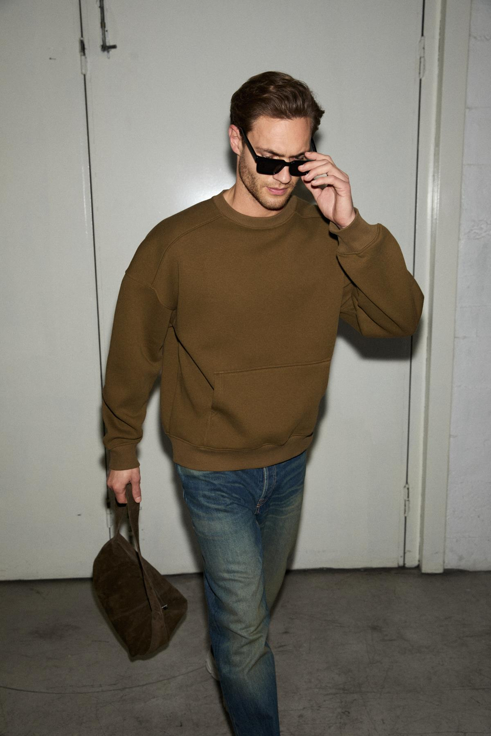 COYOTES Erkek Bisiklet Yaka Kangru Cepli Organik Pamuk Regular Fit Koyu Haki Sweatshirt