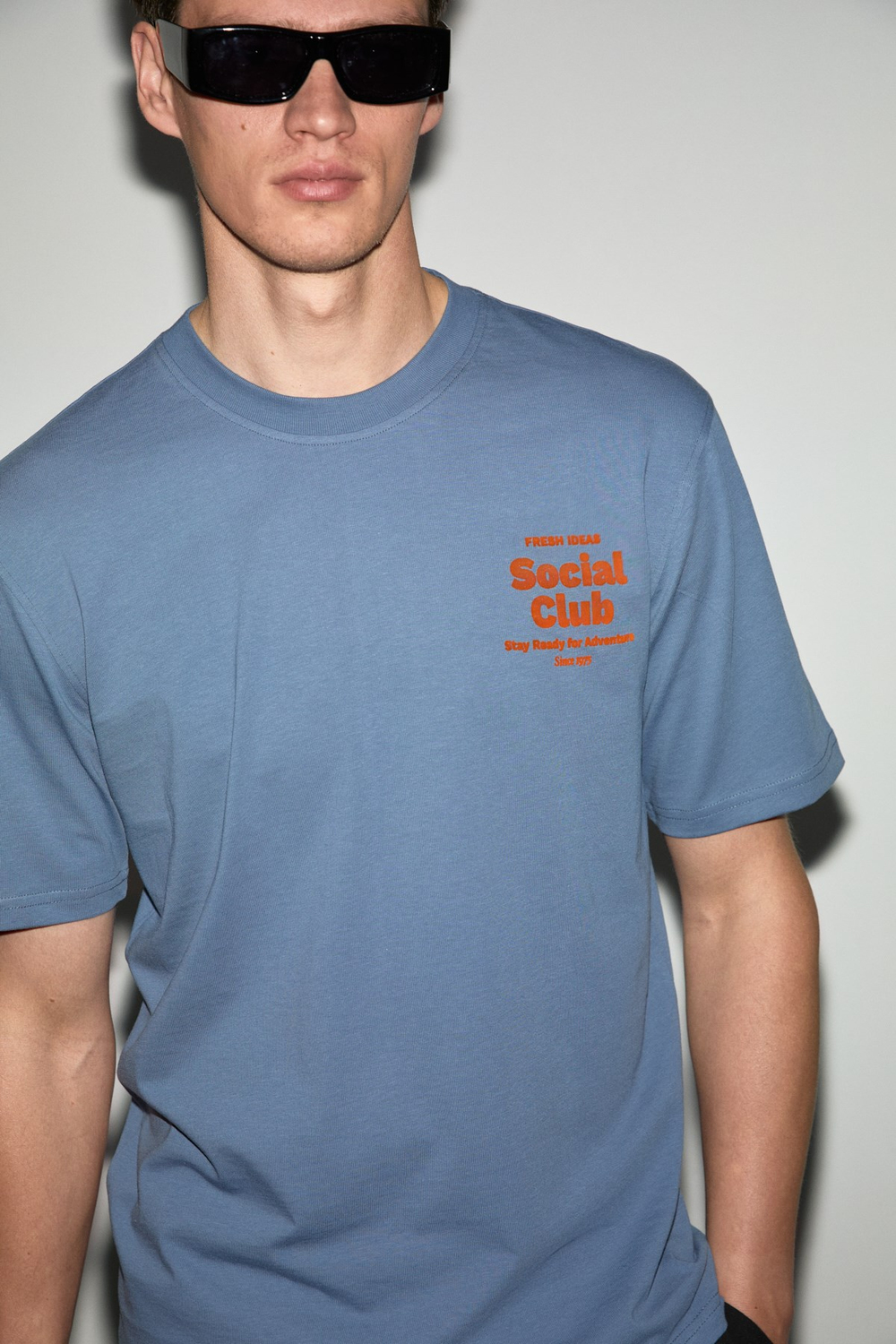 JUMILLA Erkek %100 Pamuk Yumuşak Kumaşlı Baskılı Yuvarlak Yaka İndigo T-Shirt