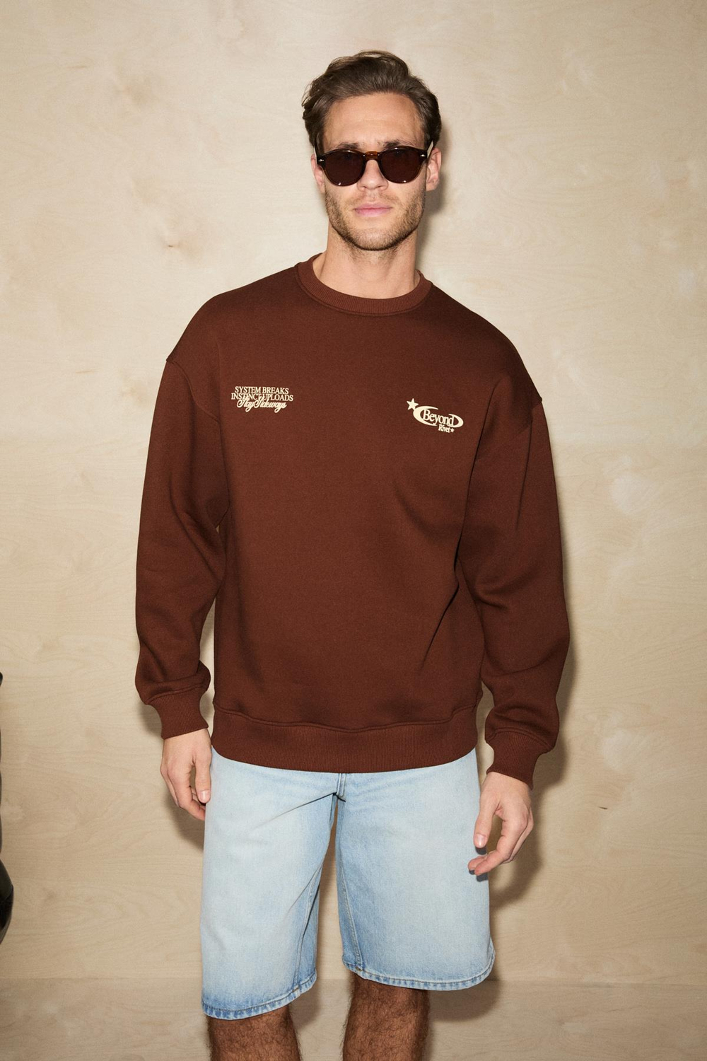 RIVET Erkek Organik Pamuklu İçi Polarlı Baskılı Bisiklet Yaka Regular Kahverengi Sweatshirt