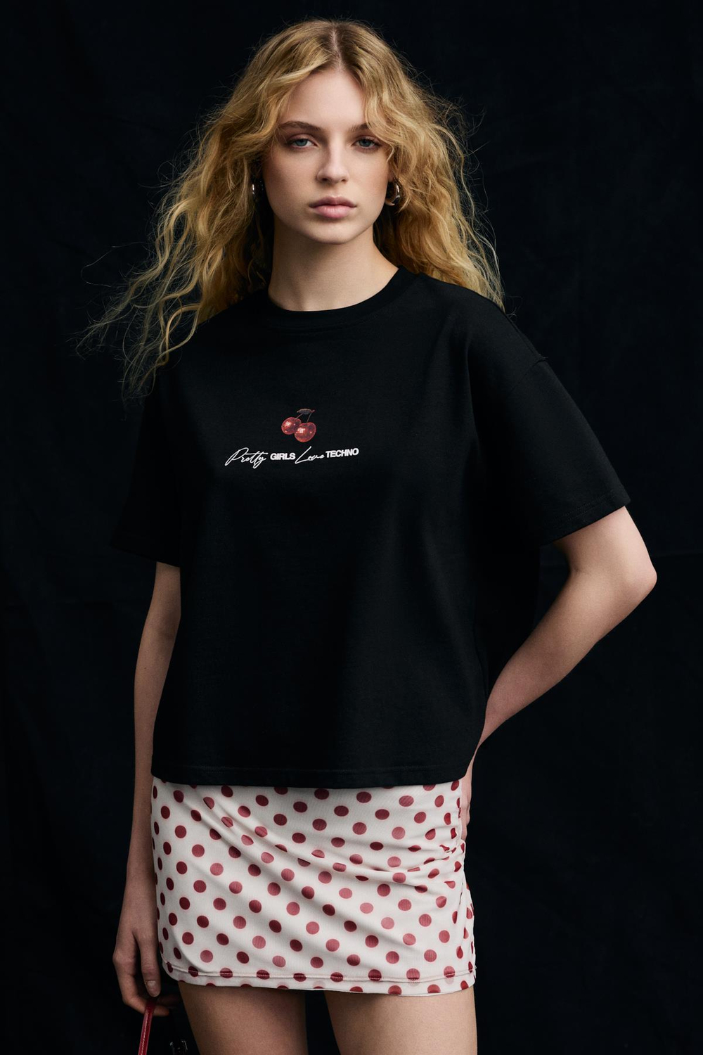 TILORIA Kadın Organik Pamuklu Baskılı Bisiklet Yaka Regular Fit Siyah T-Shirt