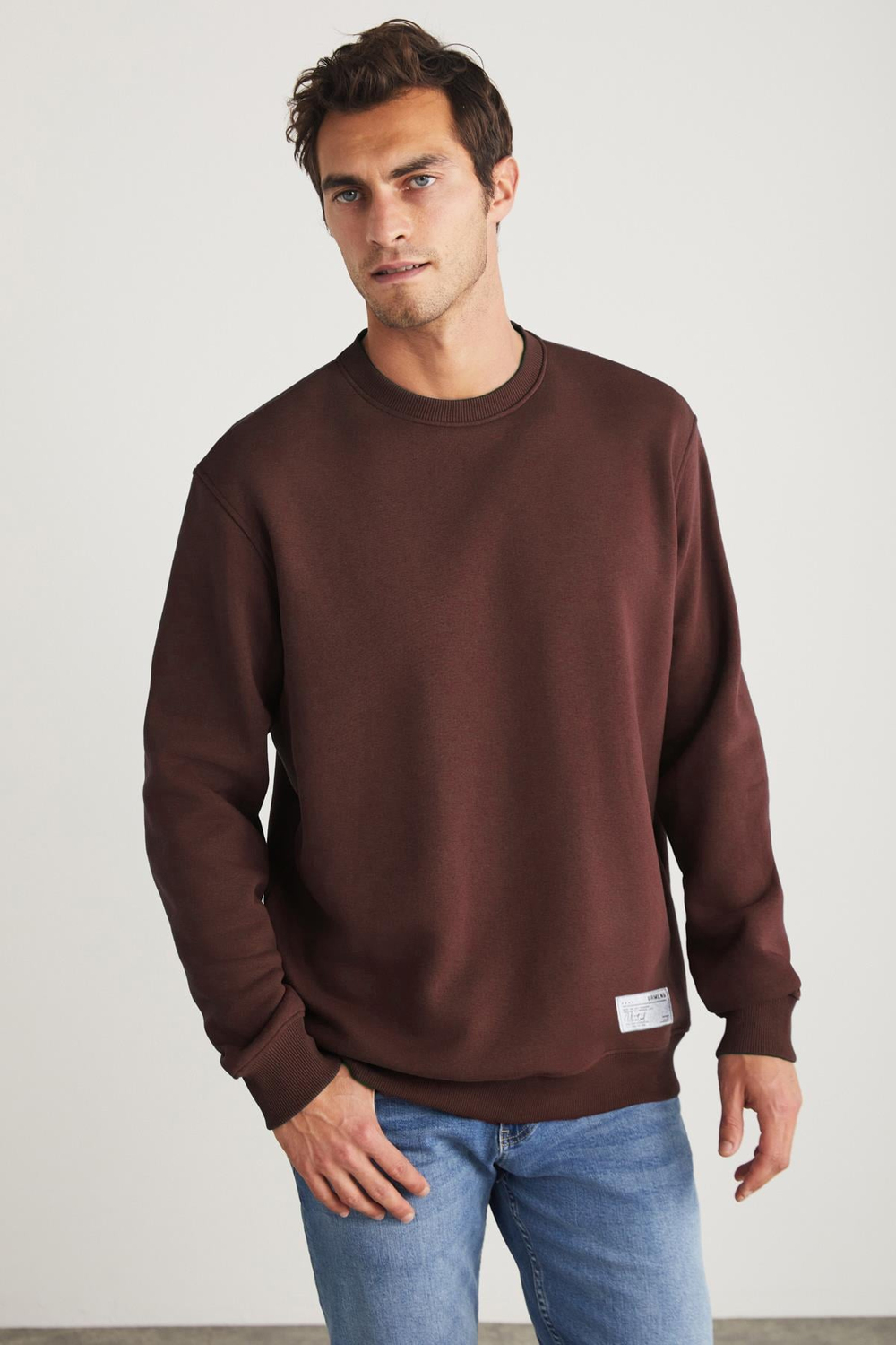 TRAVIS Erkek Organik Kumaşlı Yumuşacık Regular Fit Yuvarlak Yakalı Koyu Kahverengi Sweatshirt