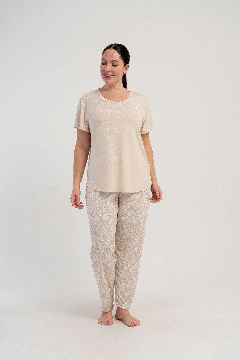 Büyük Beden Yuvarlak Yaka Kısa Kollu Pijama Takımı Bej-512250
