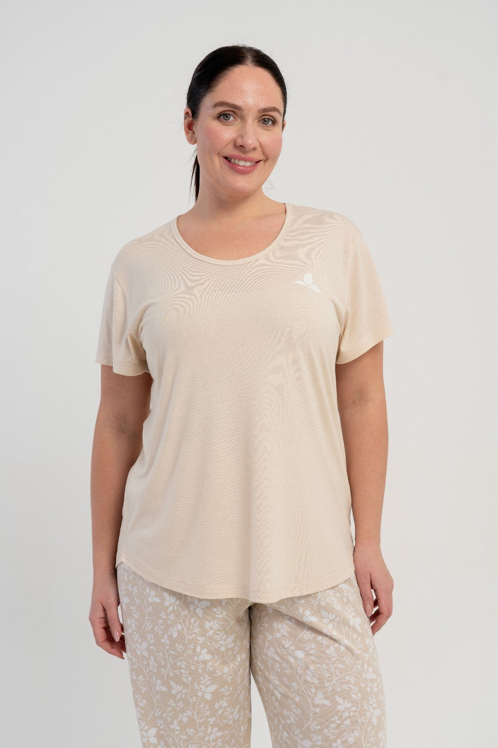 Büyük Beden Yuvarlak Yaka Kısa Kollu Pijama Takımı Bej-512250