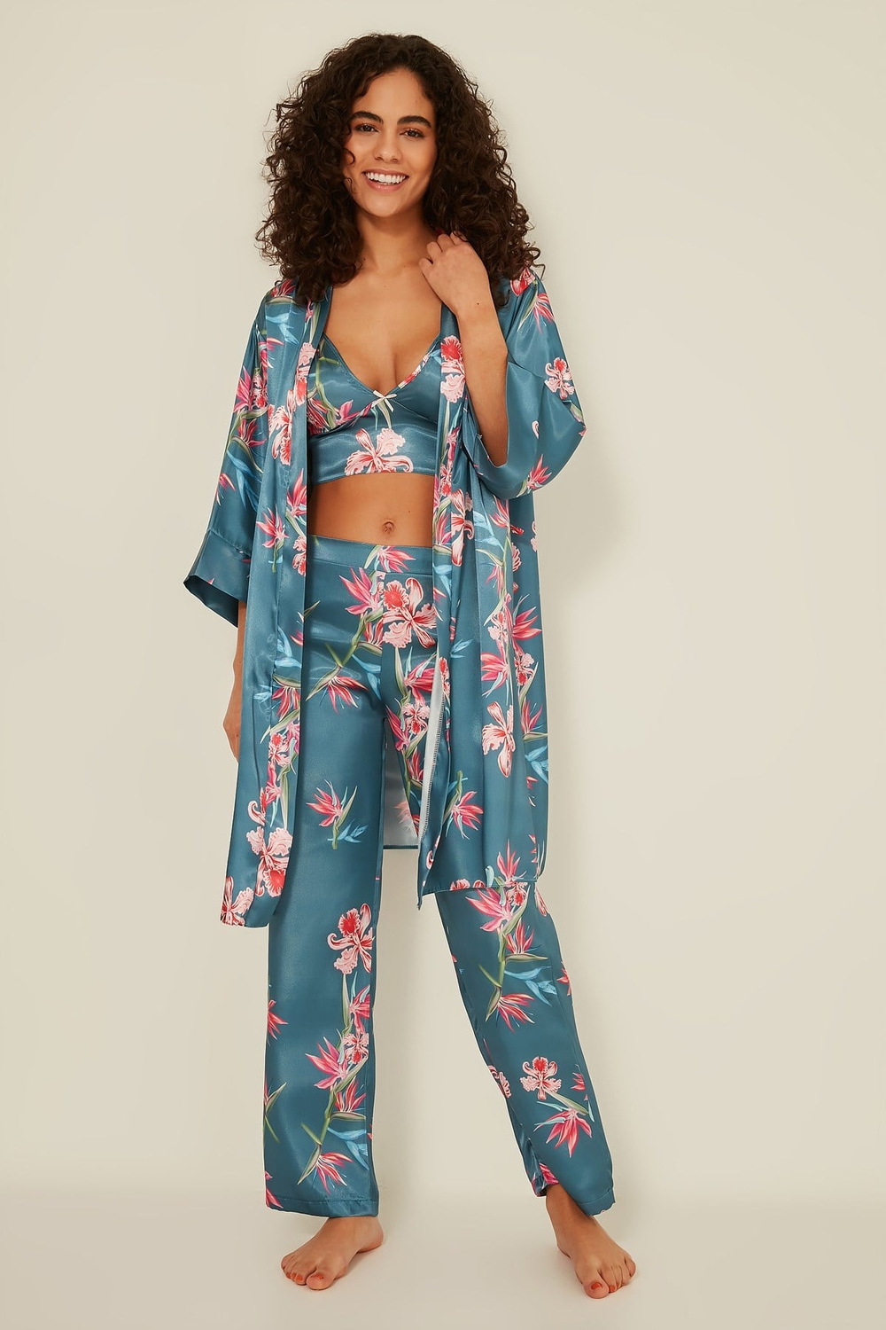 045 Kadın Desenli 3 Lü Saten Pijama Takım Turkuaz