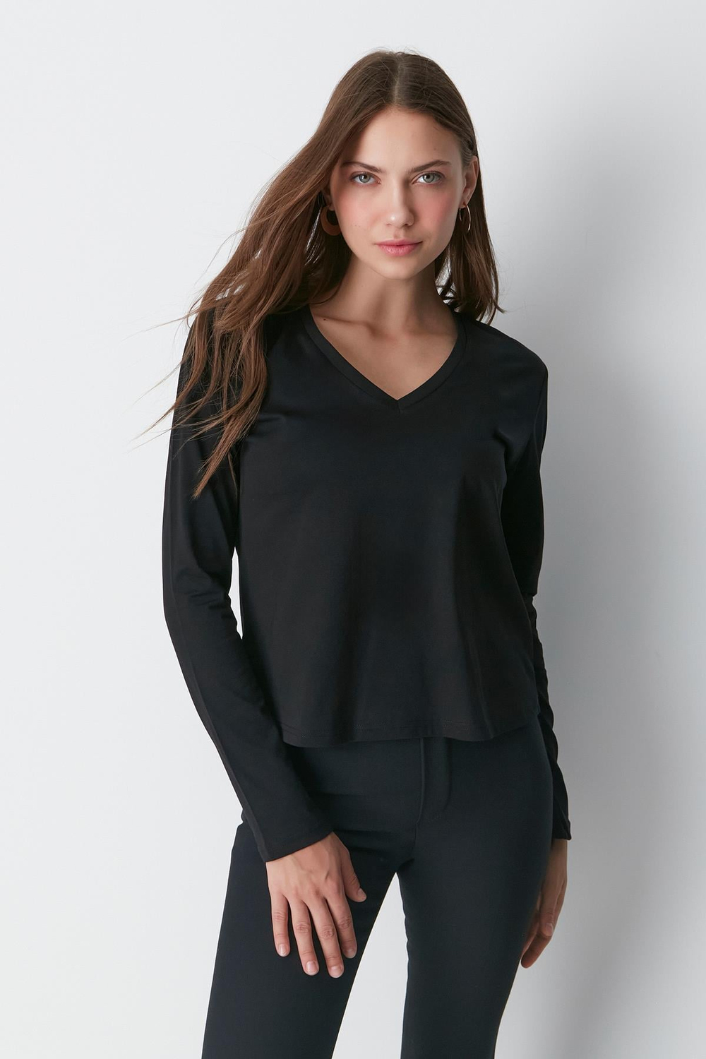 V Yaka Uzun Kol 2li Basic T-Shirt 954 Siyah/Beyaz