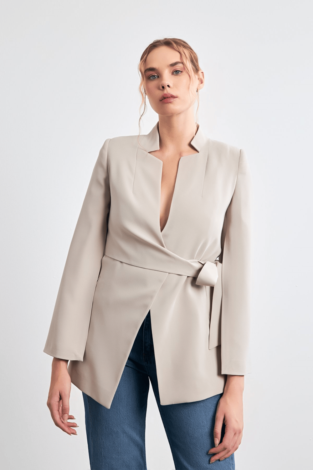 Taş Dar Kalıp Kol Detaylı Belde Bağlama Detaylı Ceket