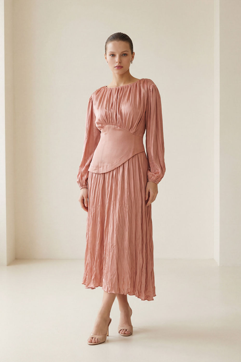 Somon Drapeli Ve Bel Detaylı Uzun Kollu Rahat Kesim Midi Elbise