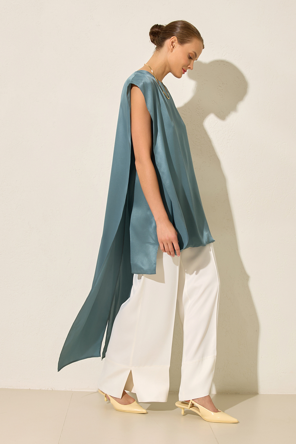 Kuvars Pelerin Detaylı Rahat Kesim Tunik