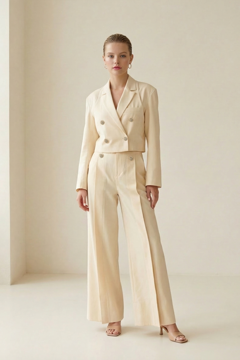 Tereyağ Sarısı Kruvaze Kapama Düğme Detaylı Mini Ceket