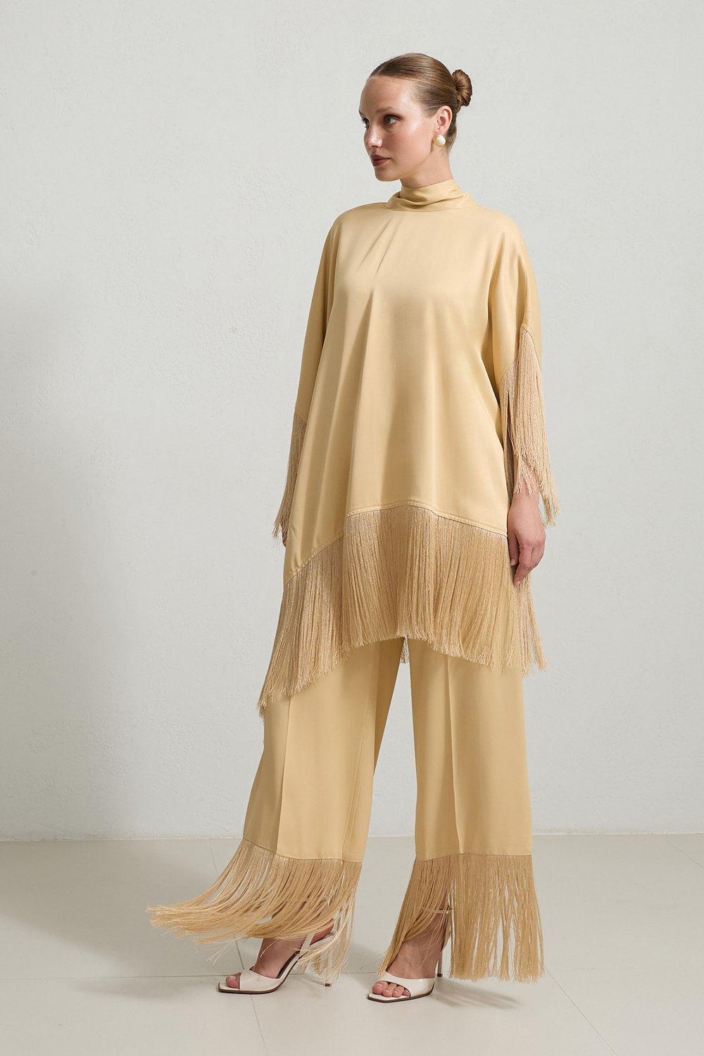 Amber Püskül Detaylı Bluz Ve Pantolonlu Takım Kadın Takım Elbise modelleri