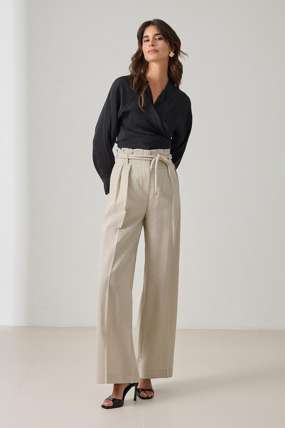 Krem-Siyah Bağlama Detaylı Rahat Kesim Pantolon Kadın Pantolon modelleri