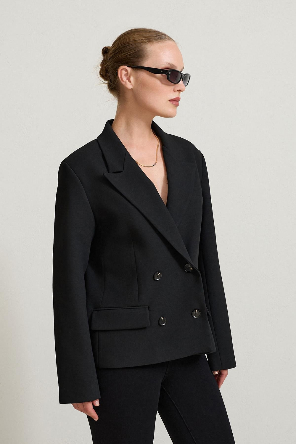 Siyah Asimetrik Kapama Cep Detaylı Ceket Kadın Ceket modelleri