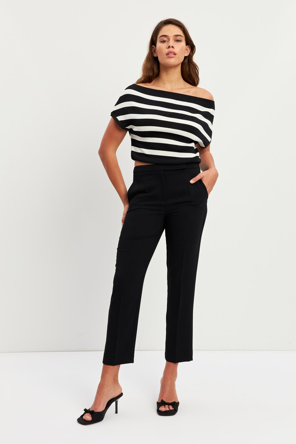 Siyah Cep Ve Bel Detaylı Pantolon Kadın Pantolon modelleri