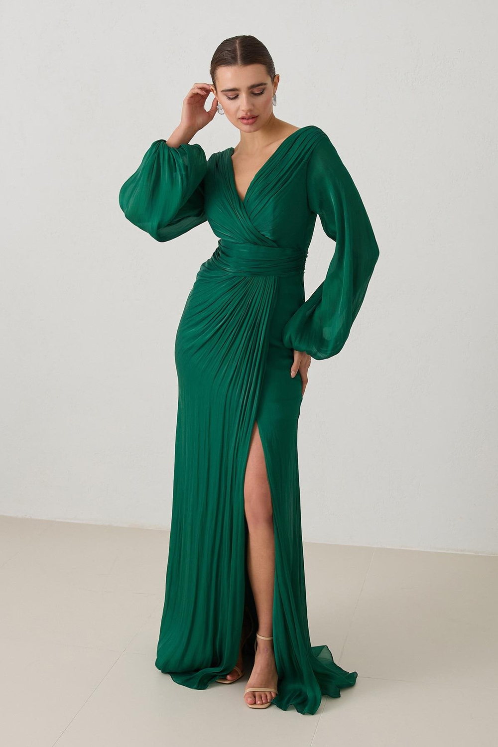 Yeşil Uzun Kollu Yırtmaç Detaylı Maxi Boy Abiye Elbise Kadın Abiye Elbise modelleri