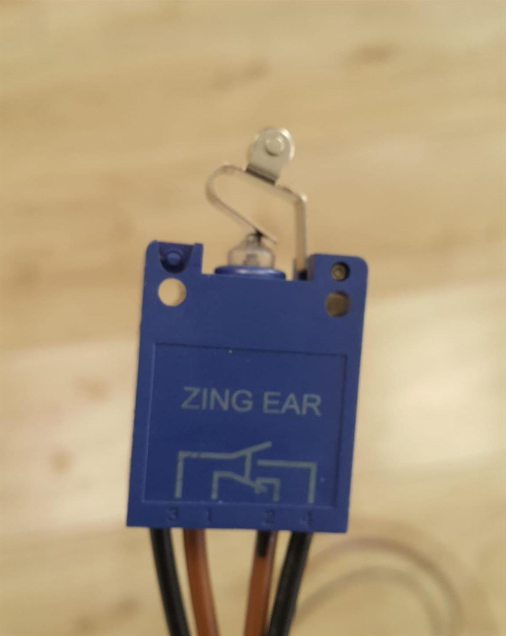  ZING EAR SWITCH