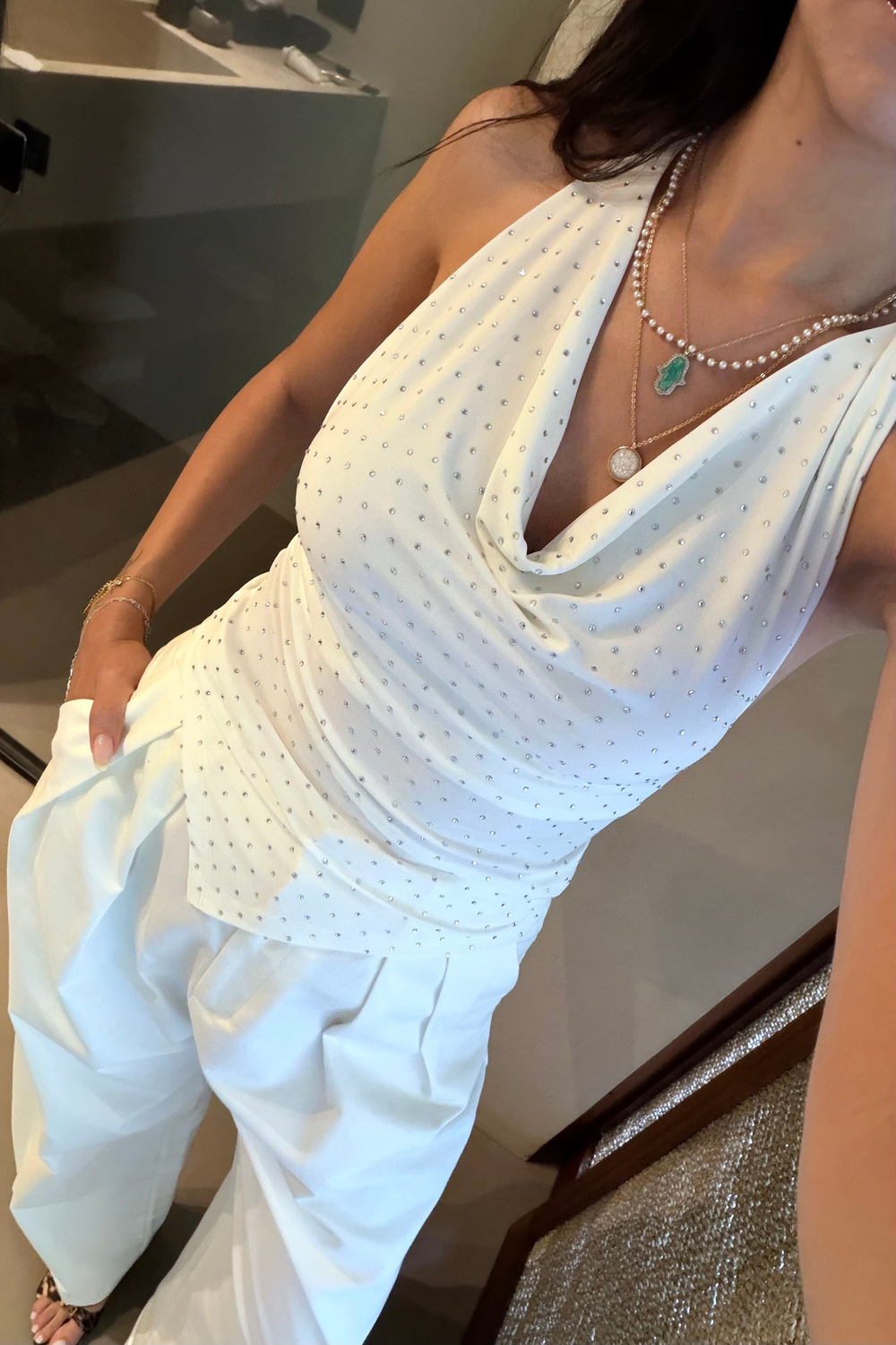 Beyaz Taşlı Sırt Dekolte Bluz - Kadın Bluz Modelleri - Nazliye Moda | Kadın Giyim Modası