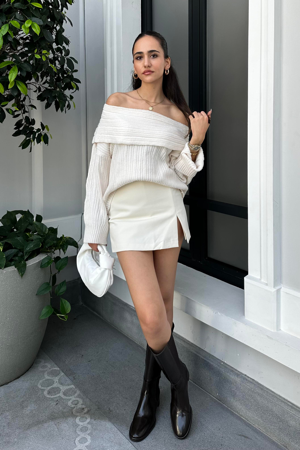 Ekru Yırtmaçlı Şort Etek - Kadın Etek Modelleri - Nazliye Moda - Kadın Giyim Modası