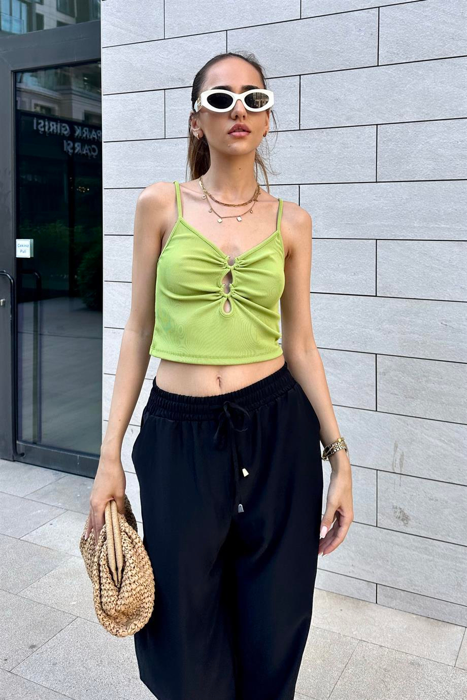 Fıstık Yeşili Göğüs Dekolte Crop Body - Kadın Body & Crop Modelleri - Nazliye Moda | Kadın Giyim Modası