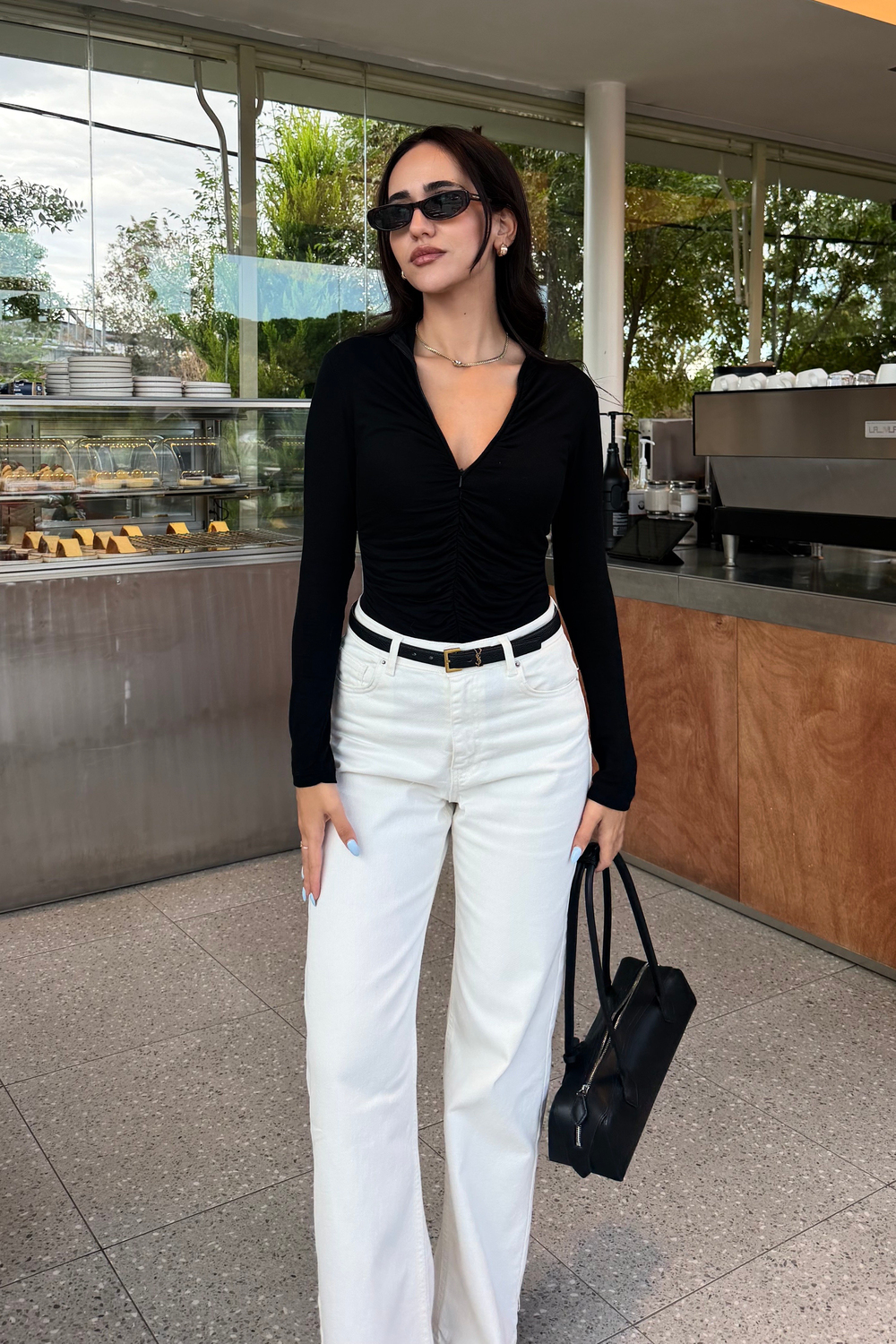 Siyah Büzgü Detay Fermuarlı Bluz - Kadın Bluz Modelleri - Nazliye Moda | Kadın Giyim Modası