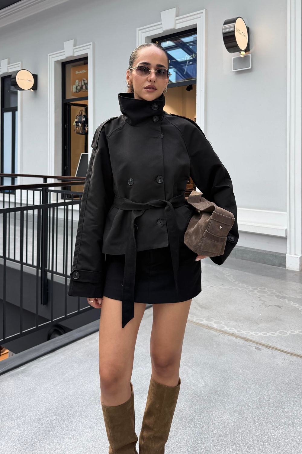 Siyah Dik Yaka Midi Trençkot - Kadın Trençkot Modelleri - Nazliye Moda | Kadın Giyim Modası