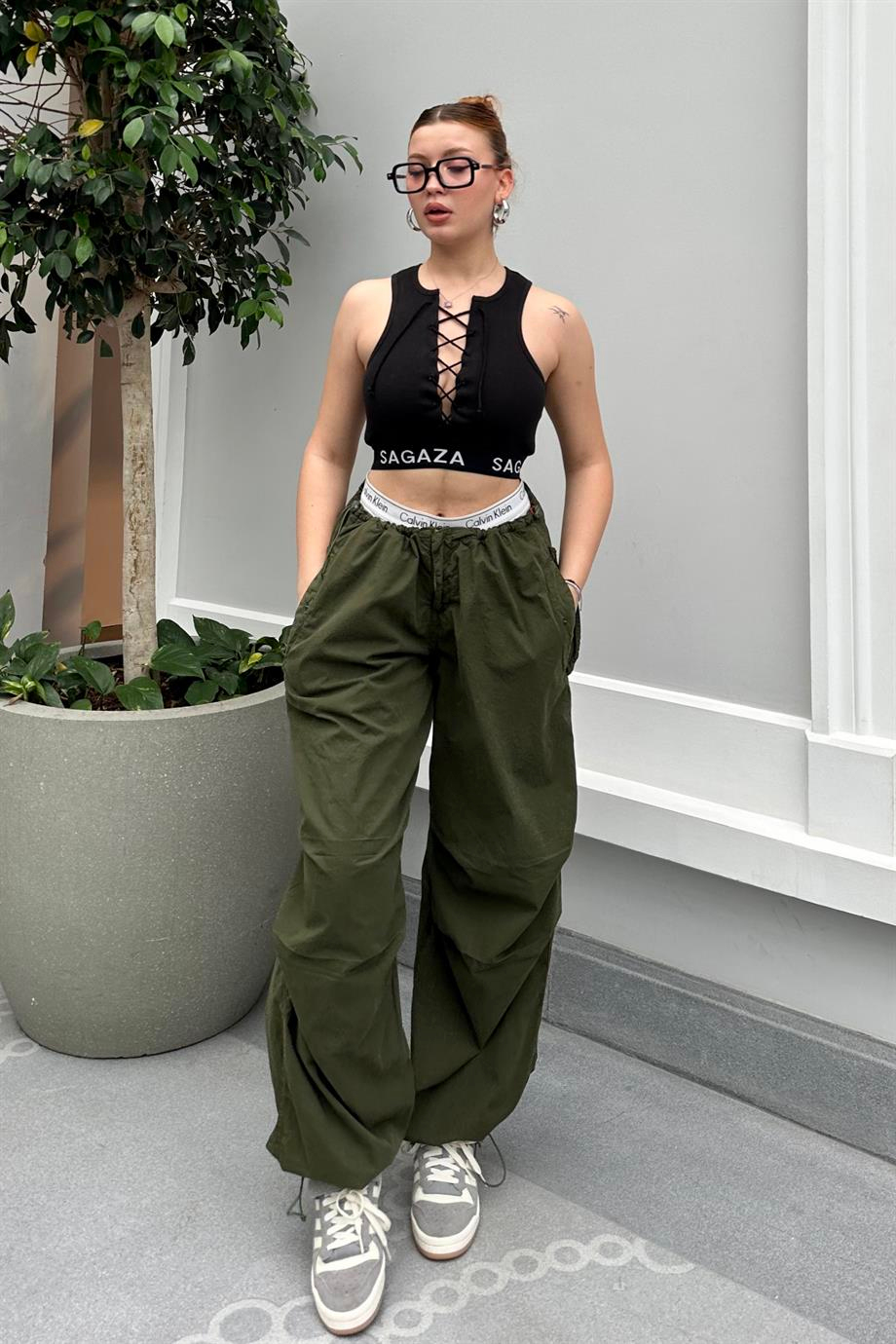 Yeşil Paraşüt Jogger Pantolon - Kadın Pantolon Modelleri - Nazliye Moda | Kadın Giyim Modası