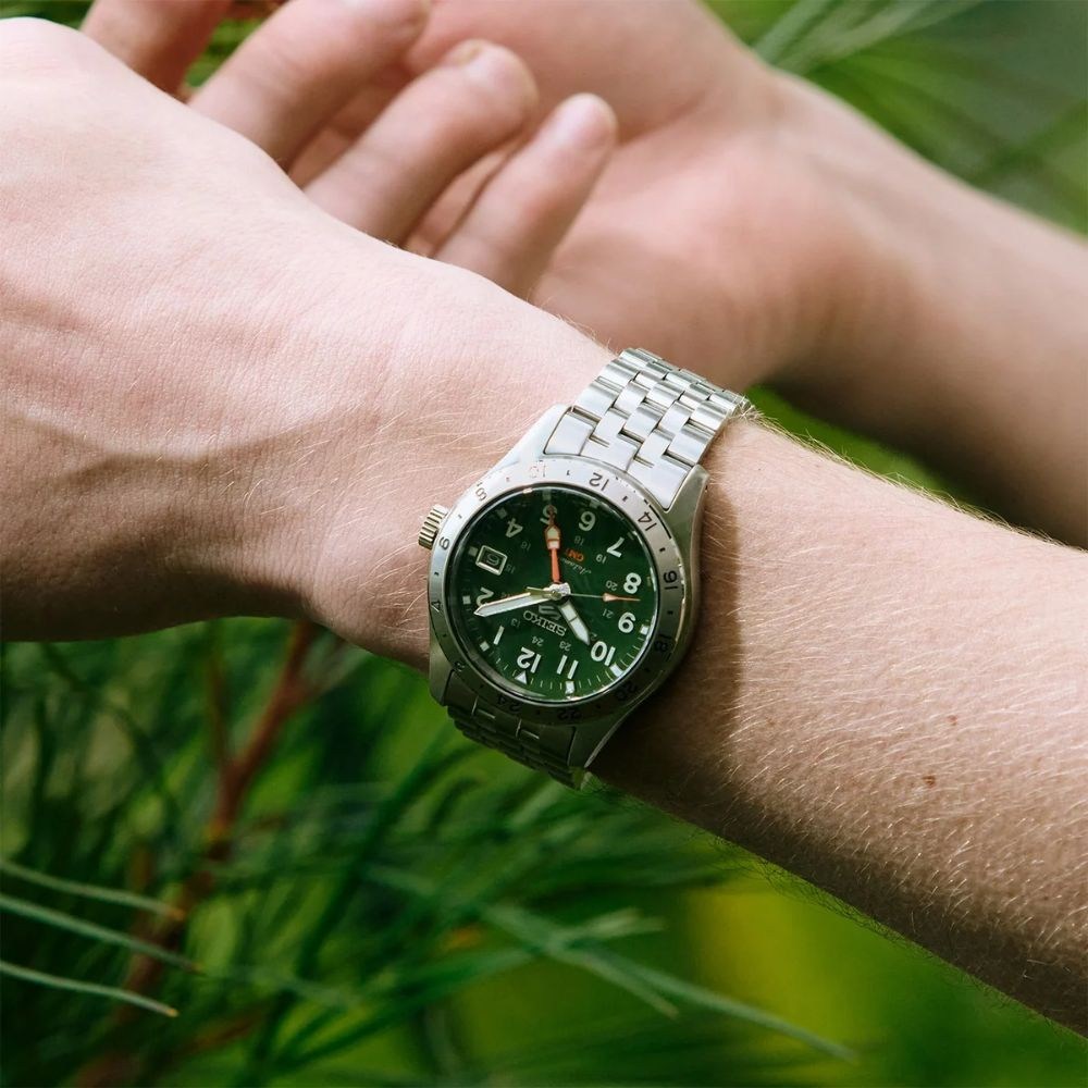 Seiko 5 Sports GMT HDB001K1 Erkek Kol Saati