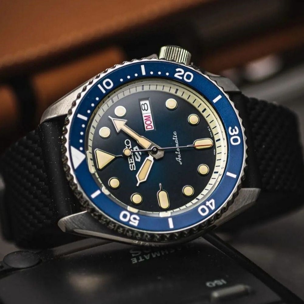 Seiko 5 Sports SRPD71K2 Erkek Kol Saati