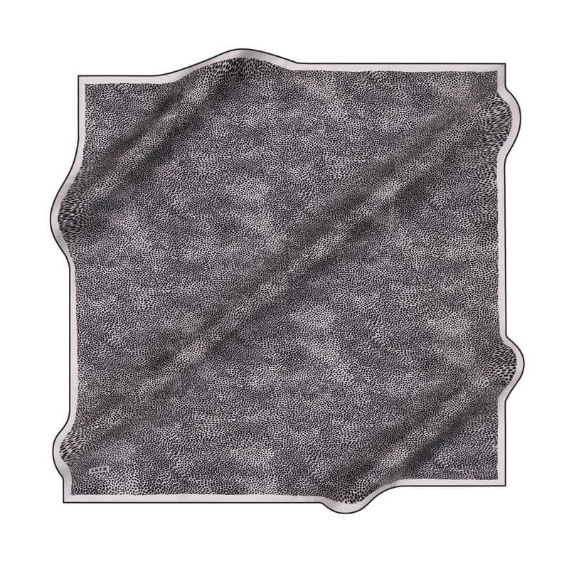 Aker İpek Eşarp - 8957713-913 Gümüş Siyah Twill