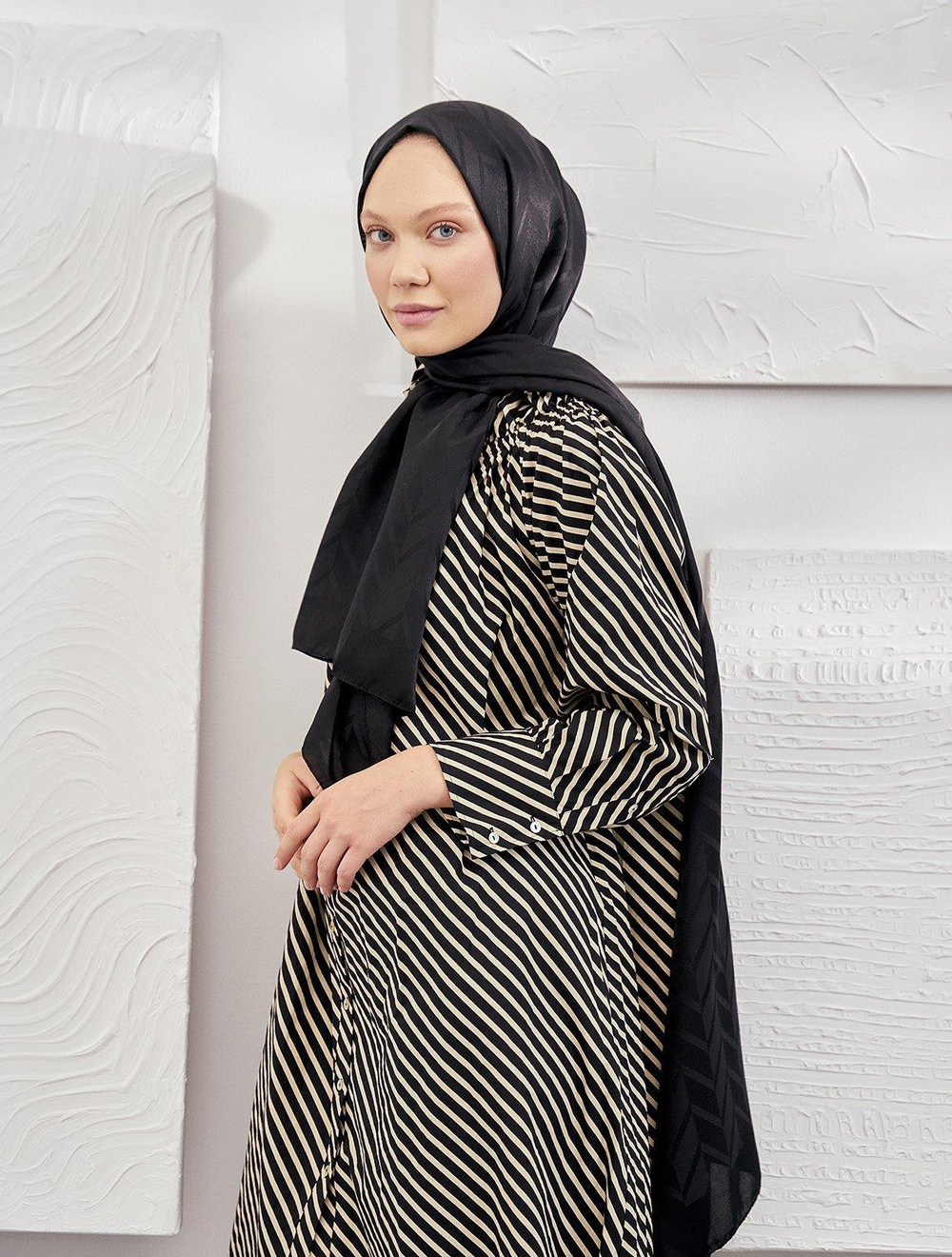 Armanda Jakarlı Şal - Zigzag Desenli - Siyah