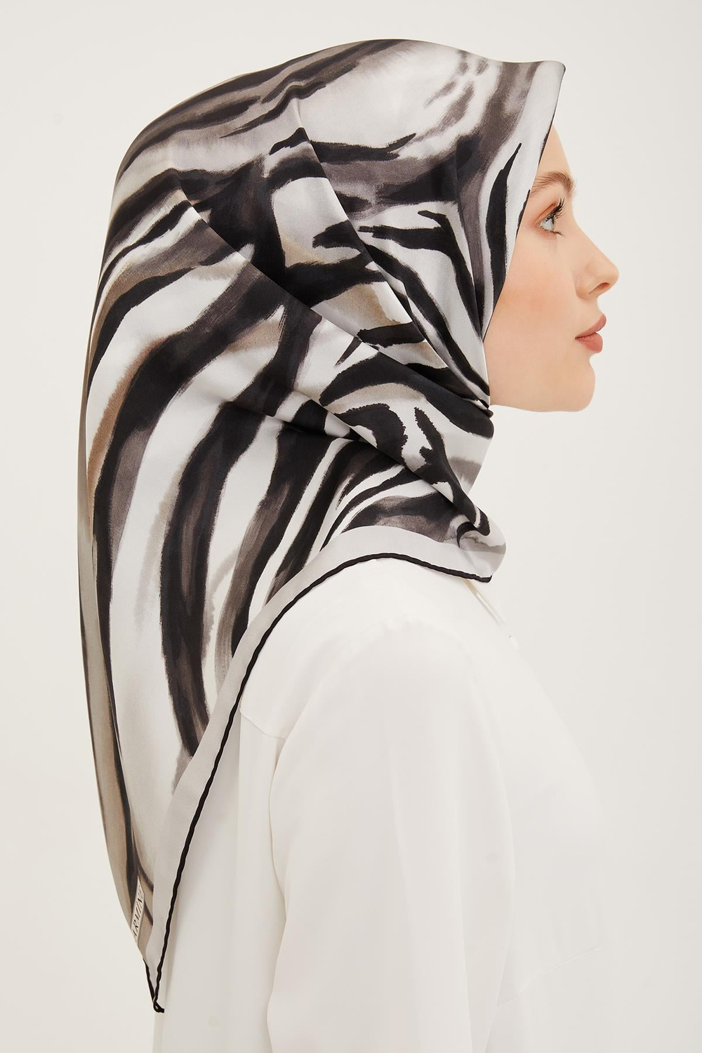 Armine İpek Eşarp 2023 Yaz 8929-32 Twill