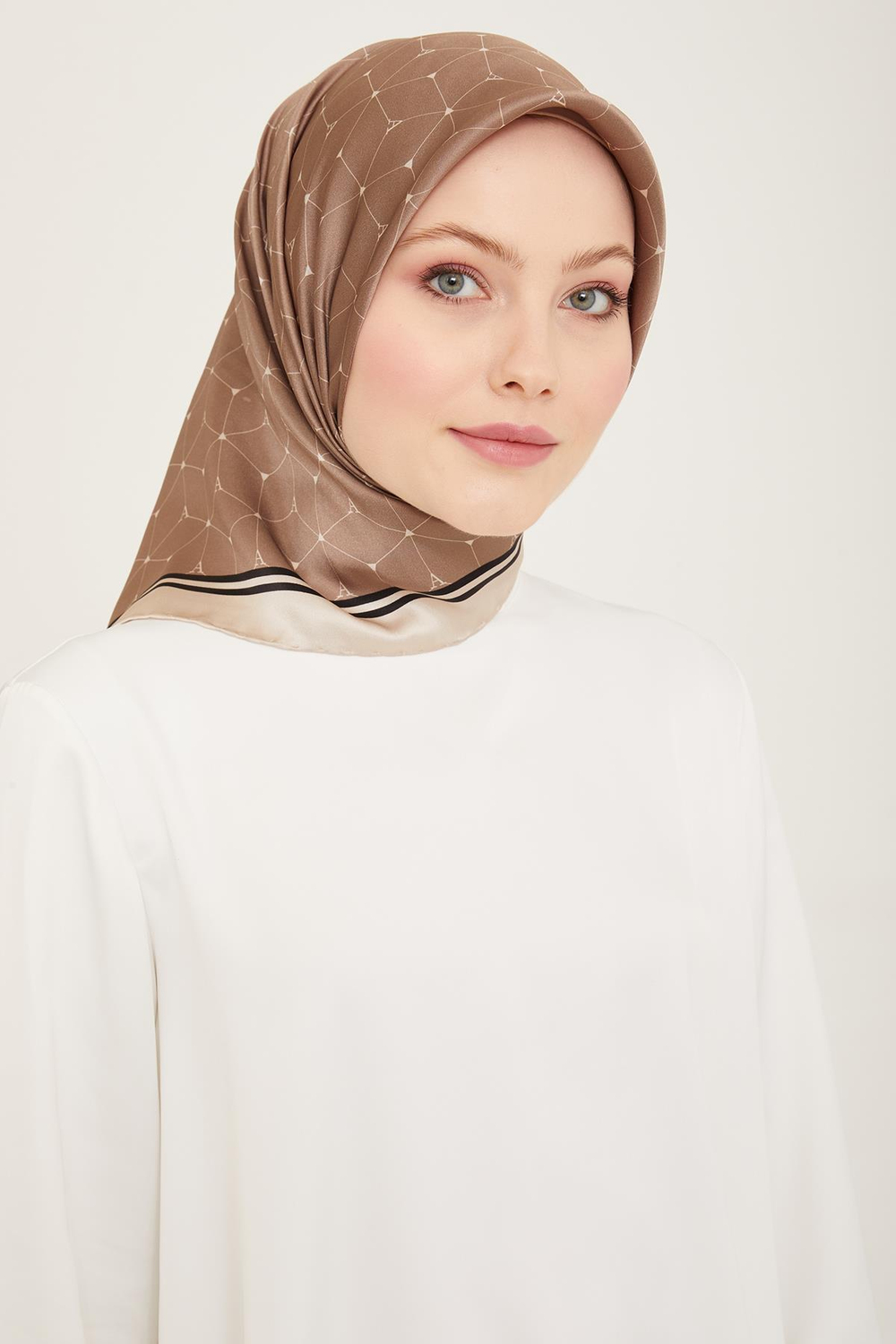 Armine İpek Eşarp 2024 Yaz - 9166-32 Twill