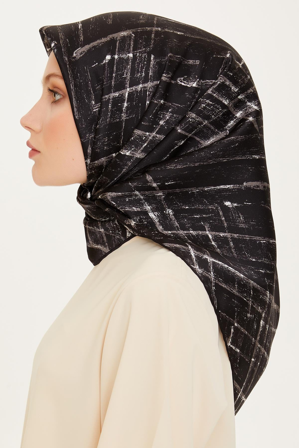 Armine İpek Eşarp 2025 Kış - 9258-05 Siyah Füme Sura