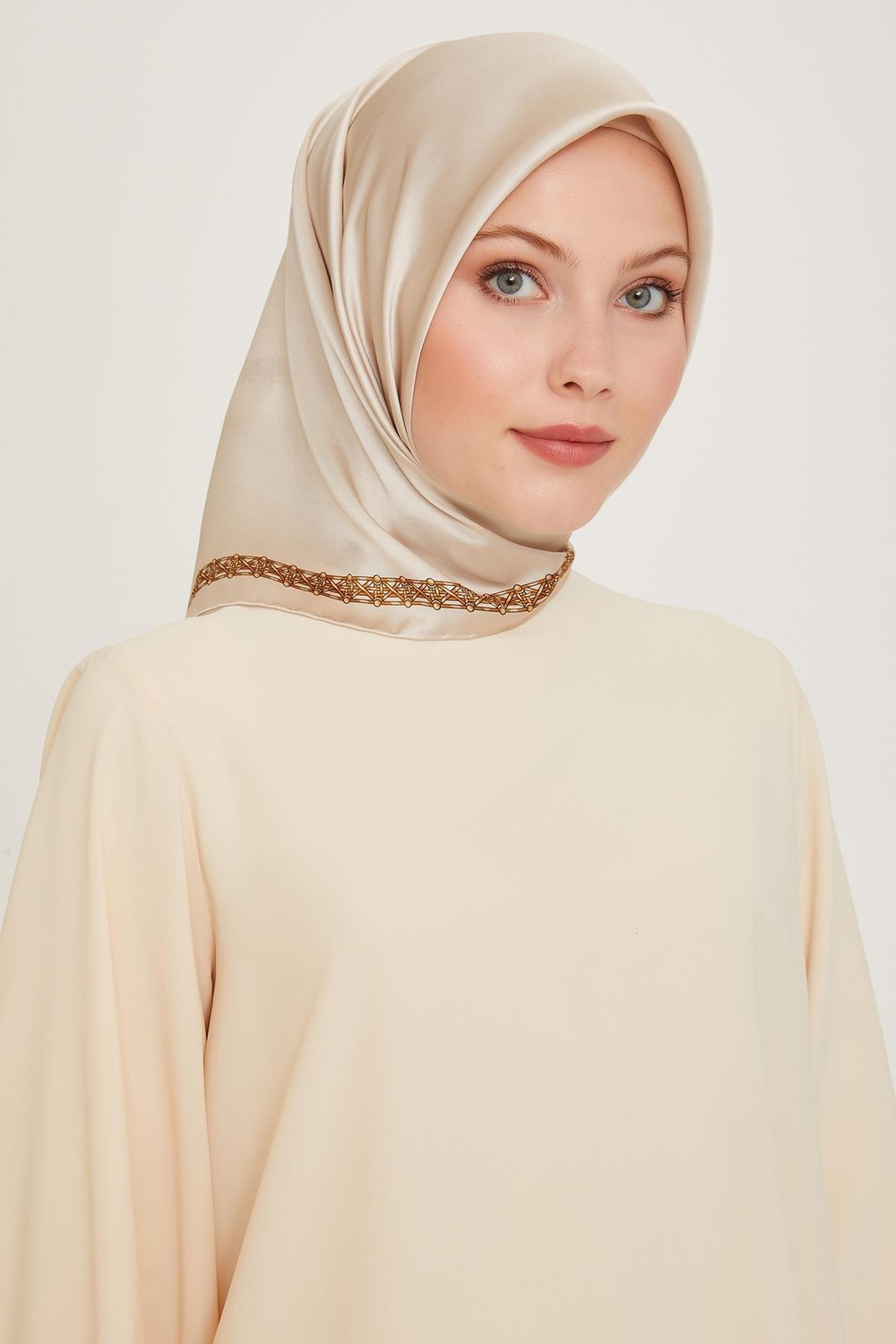 Armine İpek Eşarp 2025 Kış - 9260-03 Krem Sarı