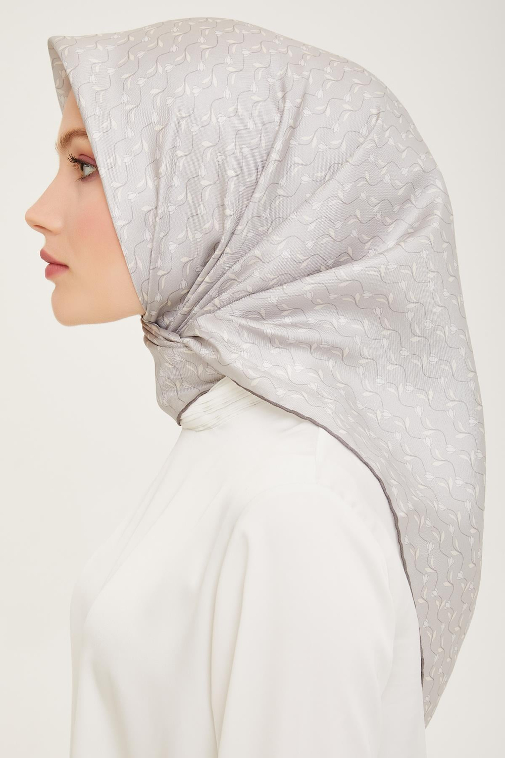 Belli İpek Eşarp - 4001-04 Gümüş Twill