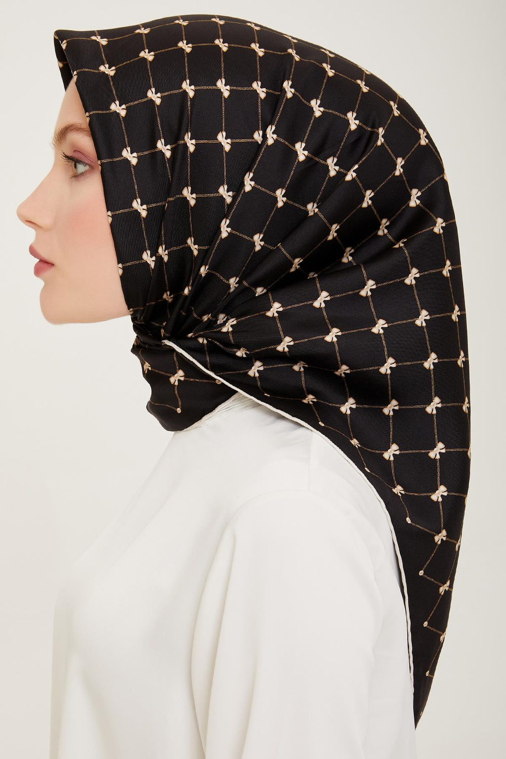 Belli İpek Eşarp - 4006-05 Siyah Twill