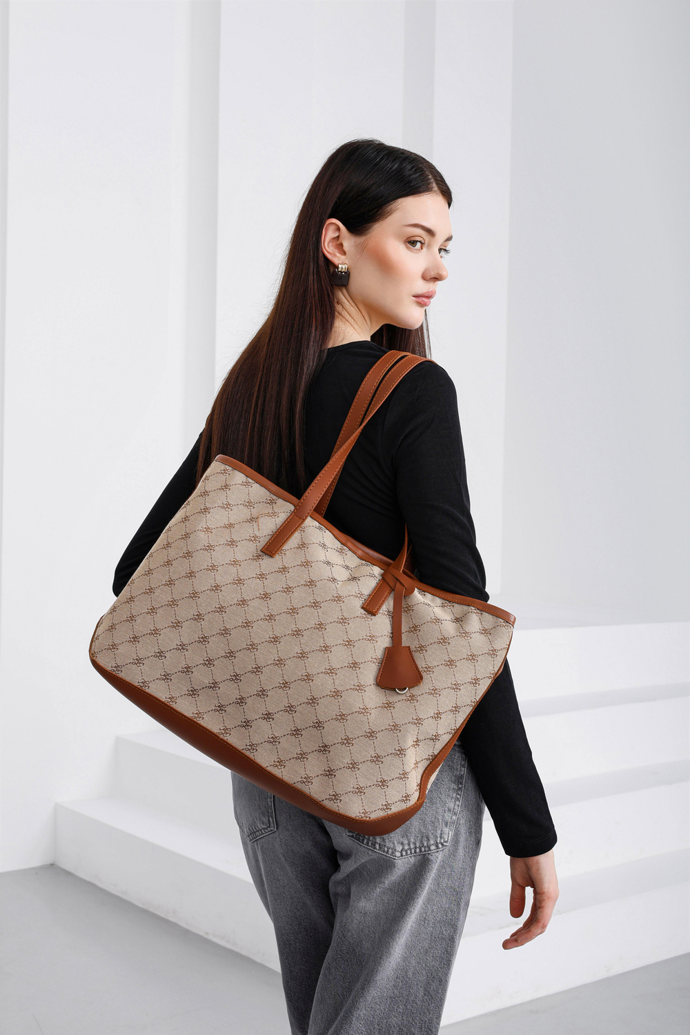 Michelle Monogram Omuz Çantası Taba