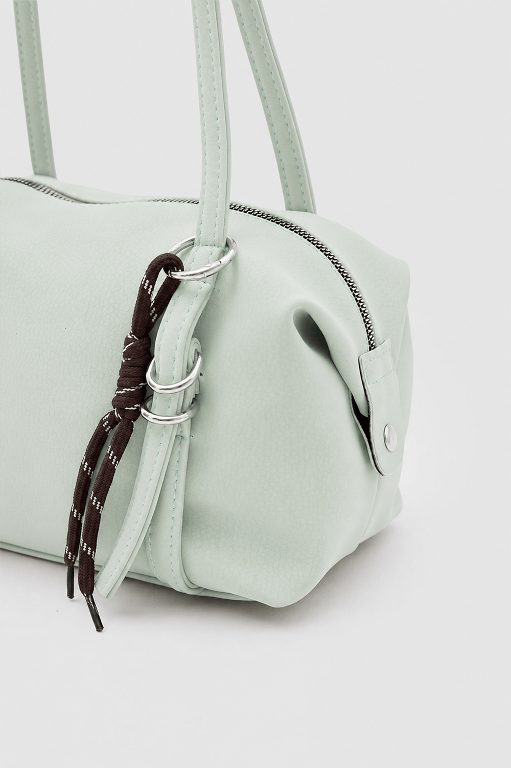 Gia Charmlı Oval Çanta Mint