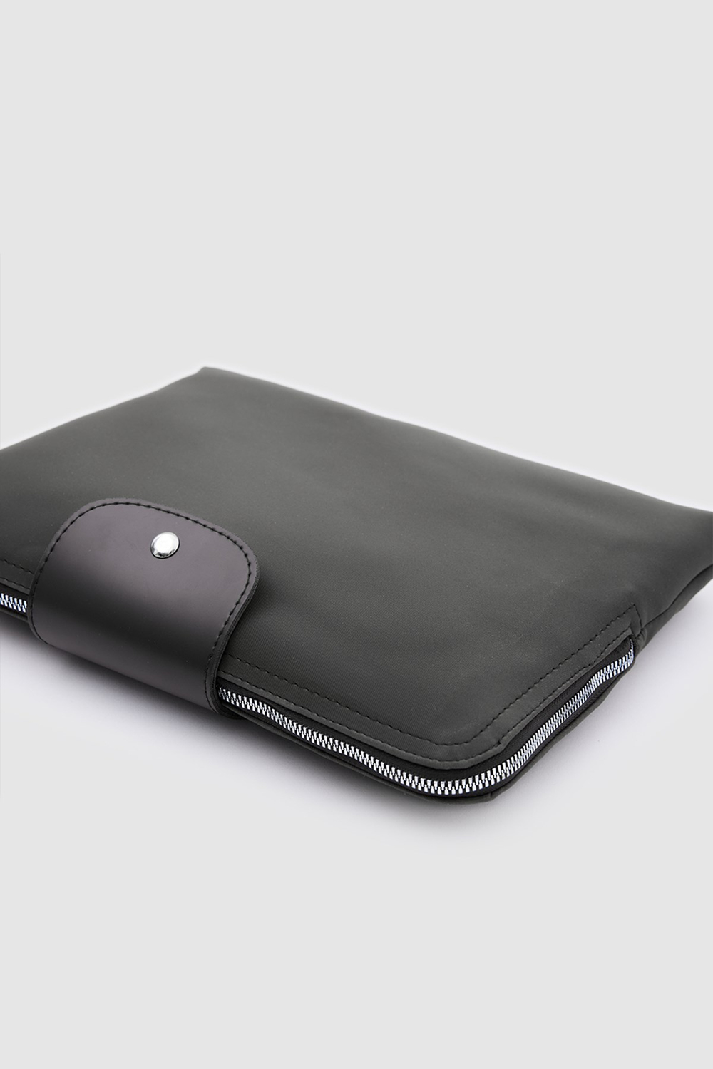 Case “13 Laptop Çantası Siyah