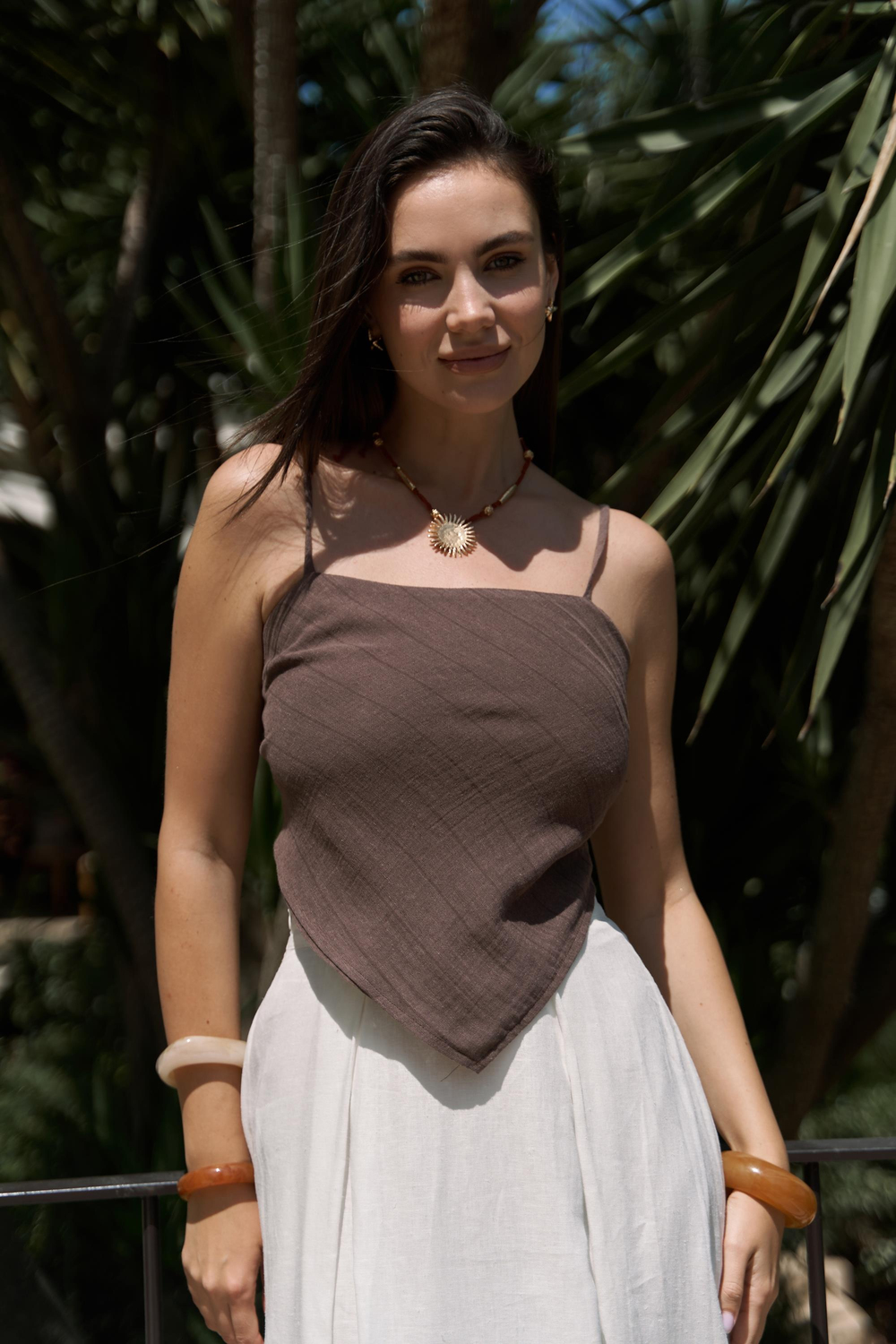 Kita Üçgen Detay Çizgili Kahve Keten Crop