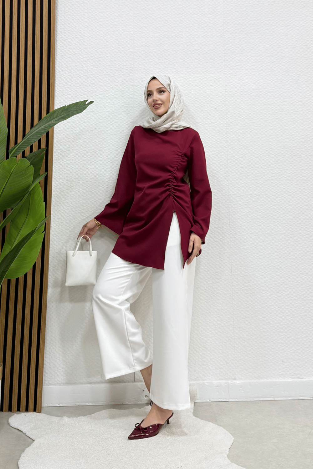 Asel Büzgülü Asimetrik Bluz Bordo