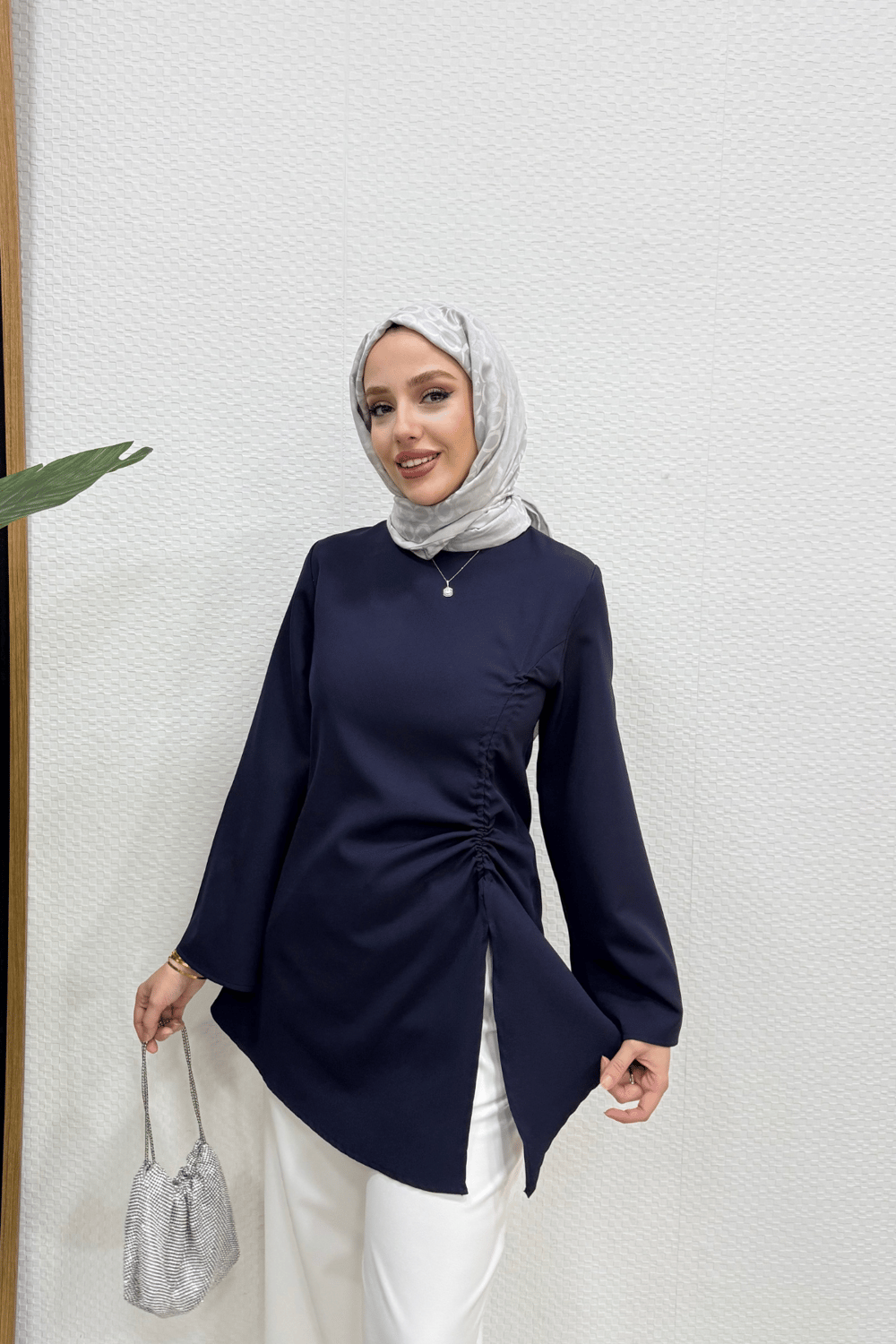 Asel Büzgülü Asimetrik Bluz Lacivert