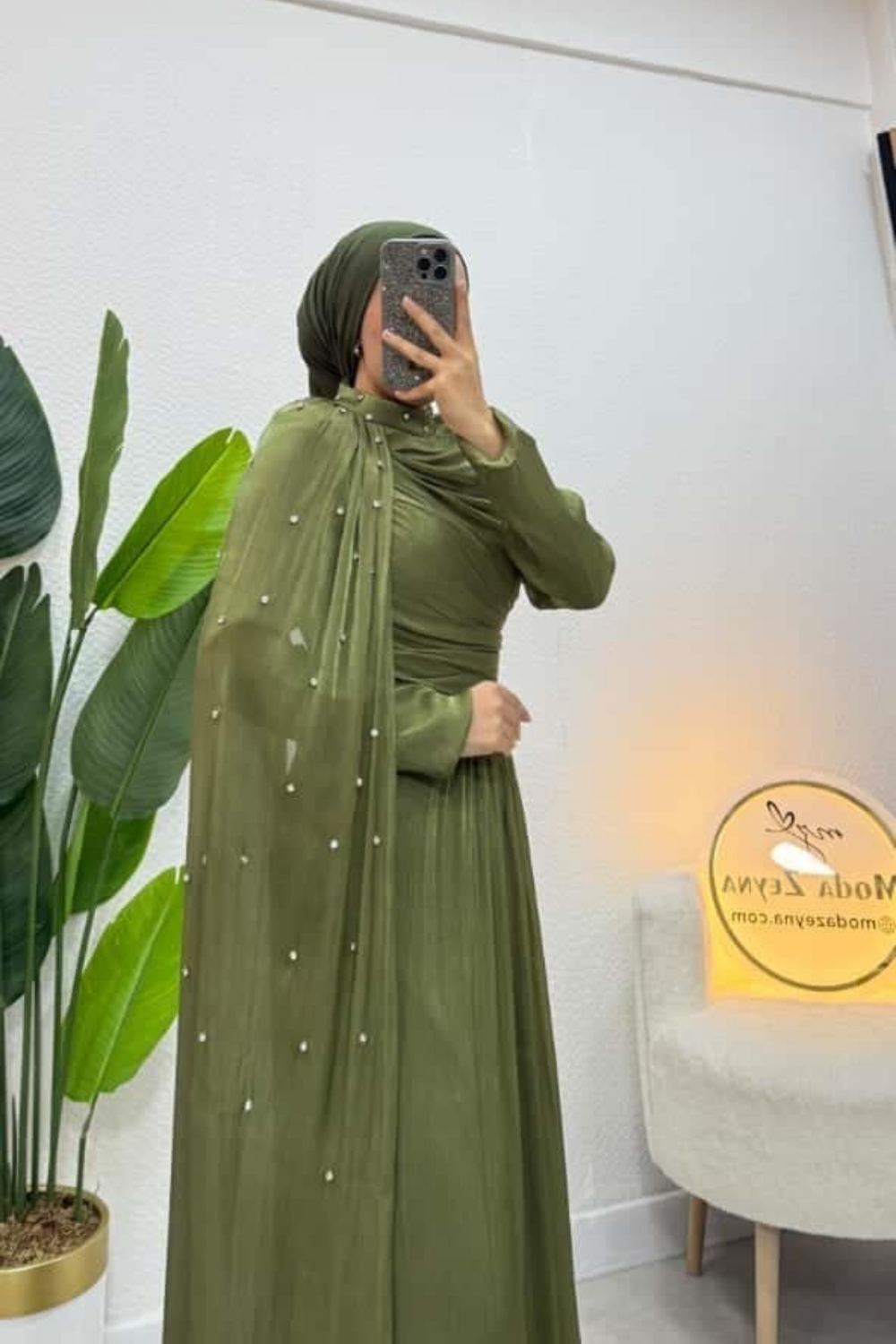 Sofya Couture Haki Taş İşlemeli Pelerin Abiye