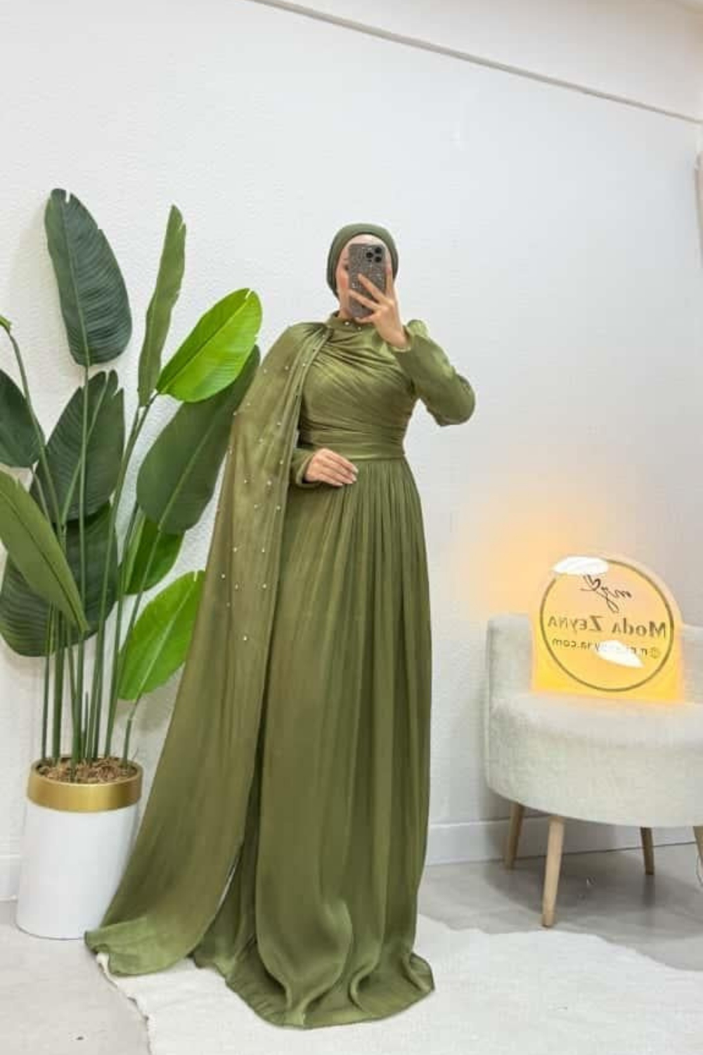 Sofya Couture Haki Taş İşlemeli Pelerin Abiye