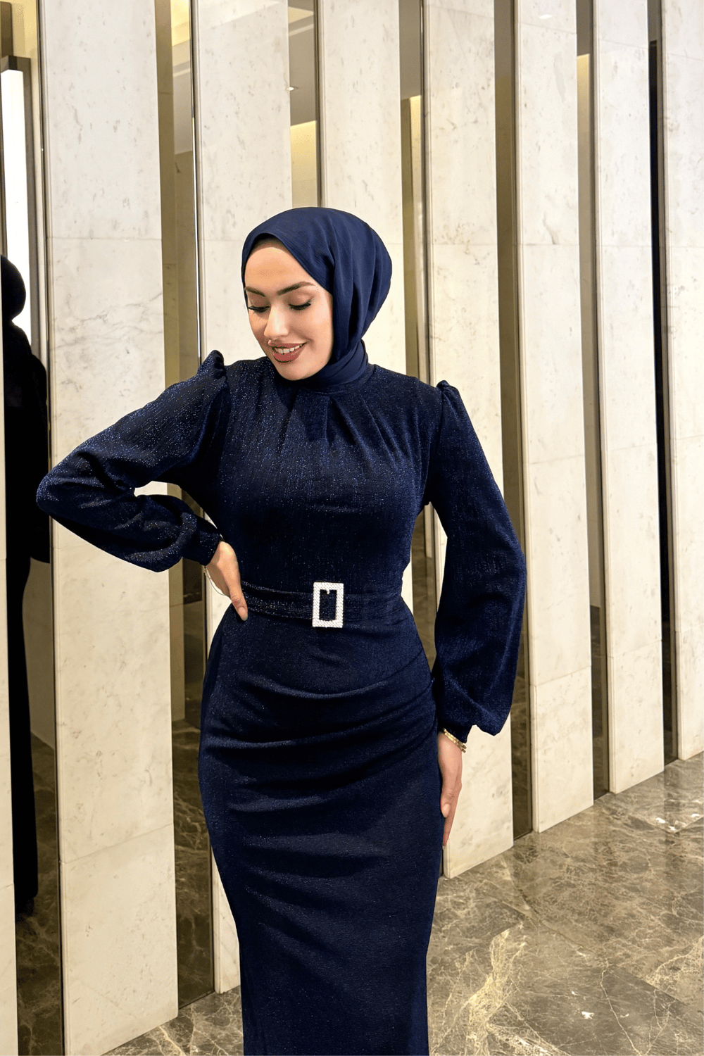 Zerafet Tokalı Lacivert Simli Jakar Tesettür Elbise