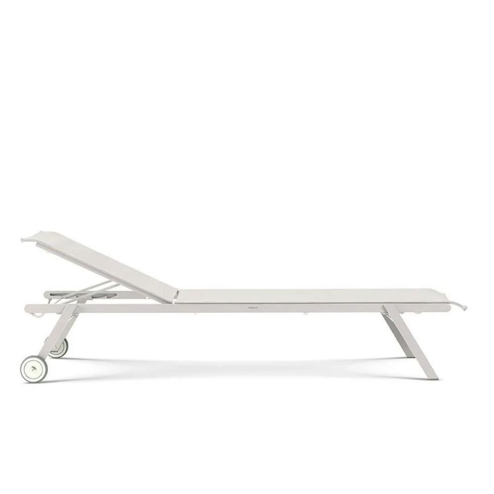 Ethimo Elisir Sunlounger, Smart Side Table & Glatz Push Up Parasol Set
