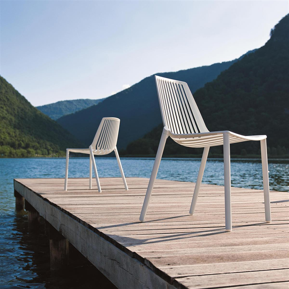 Fast Rion White Side Chair