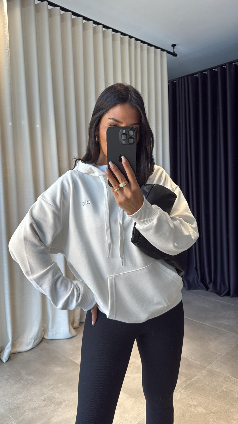 Beyaz Orijinal Marka Kapüşonlu Sweat