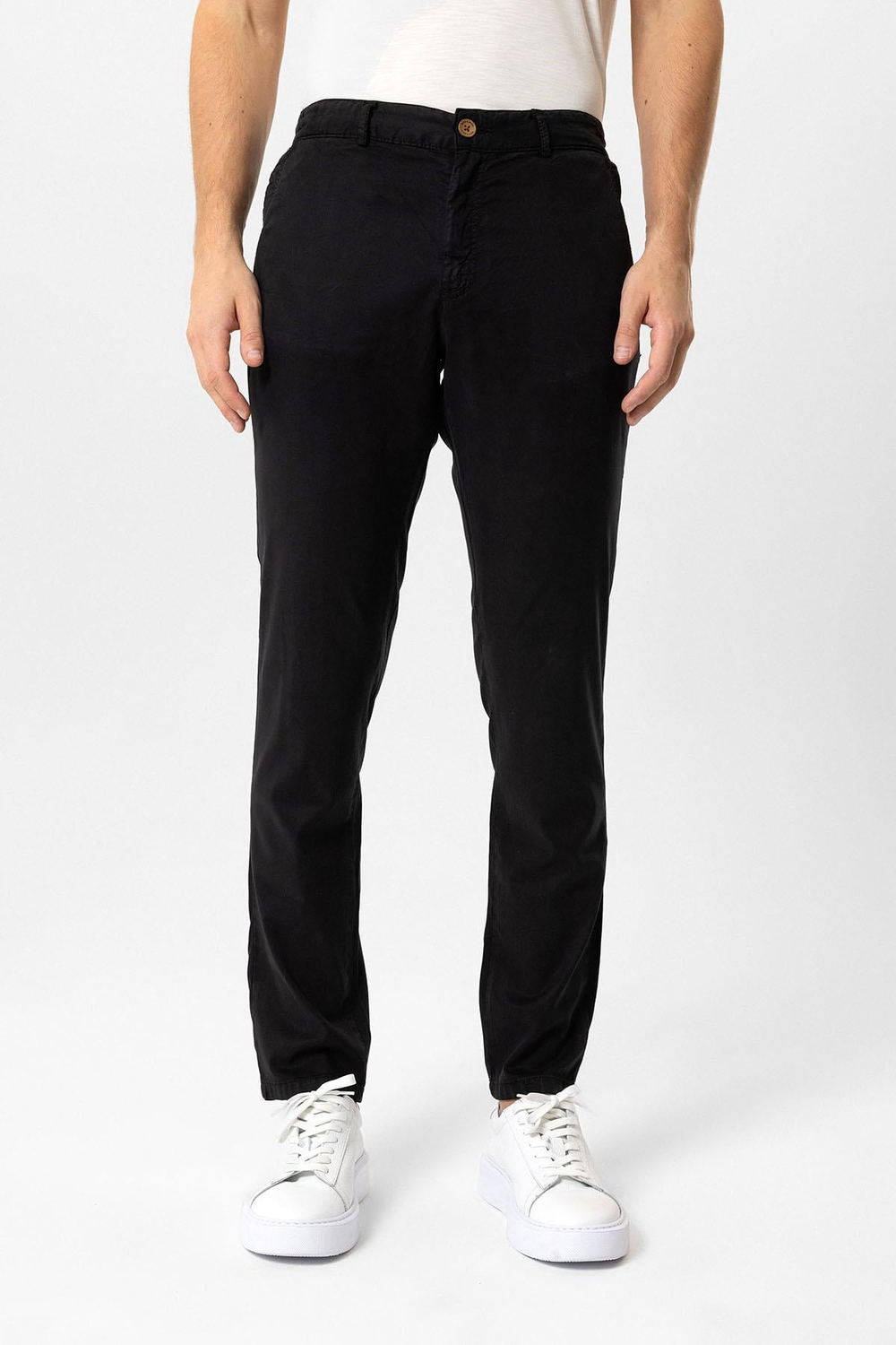 Siyah Slim Fit Pamuklu Beli Bağcıklı Yan Cep Chino Pantolon