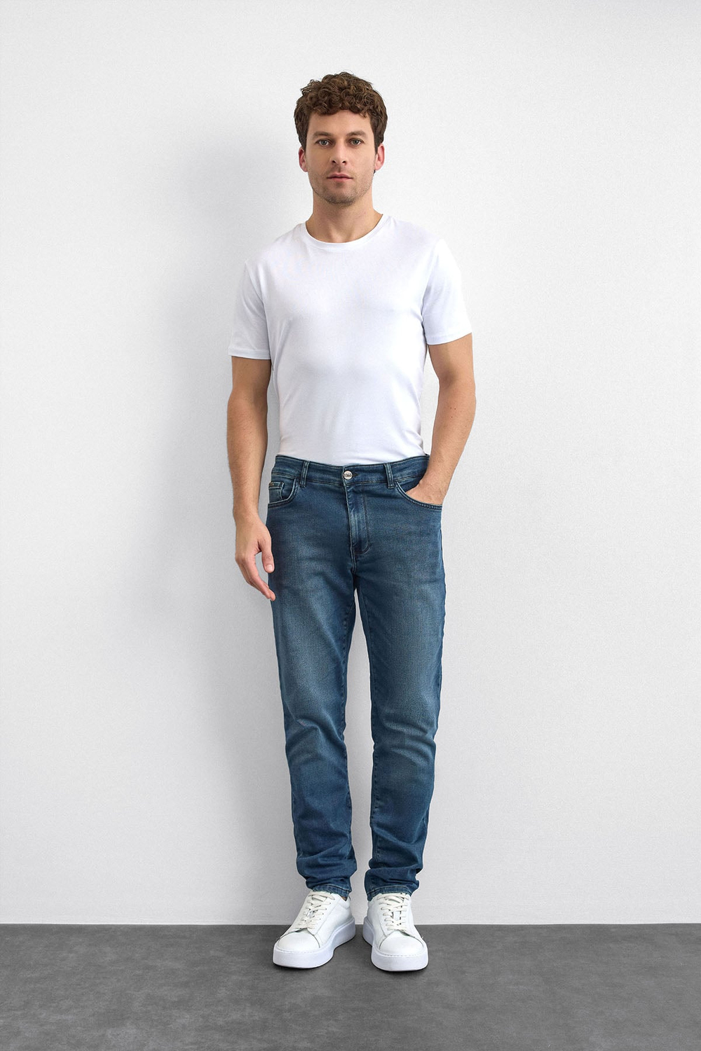 Lacivert Slim Fit Denim Pantolon